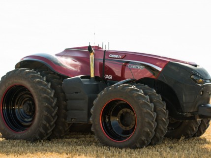 Apvērsums lauksaimniecības tehnikā: prezentēts autonomais traktors
